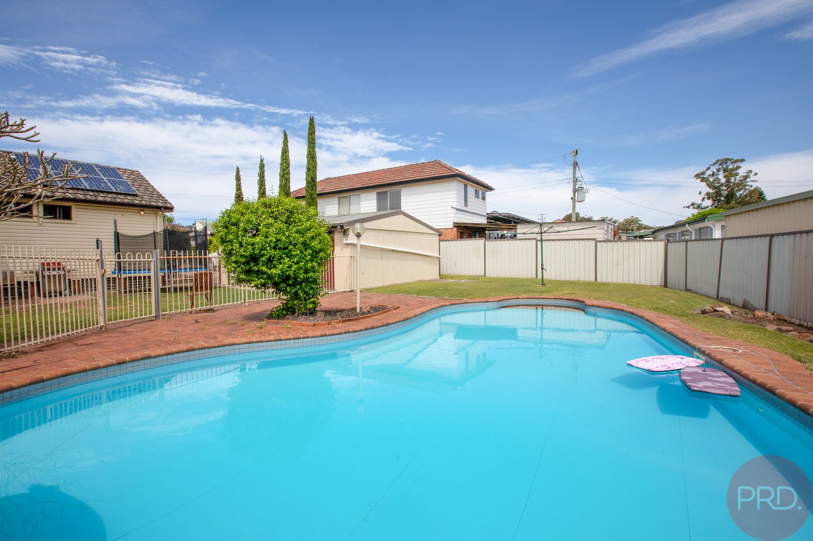 14 Lister Avenue BERESFIELD 13