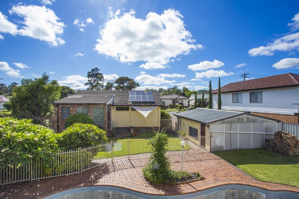 14 Lister Avenue BERESFIELD 12