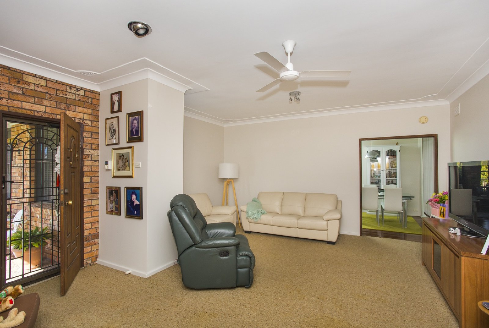 14 Lister Avenue BERESFIELD 3