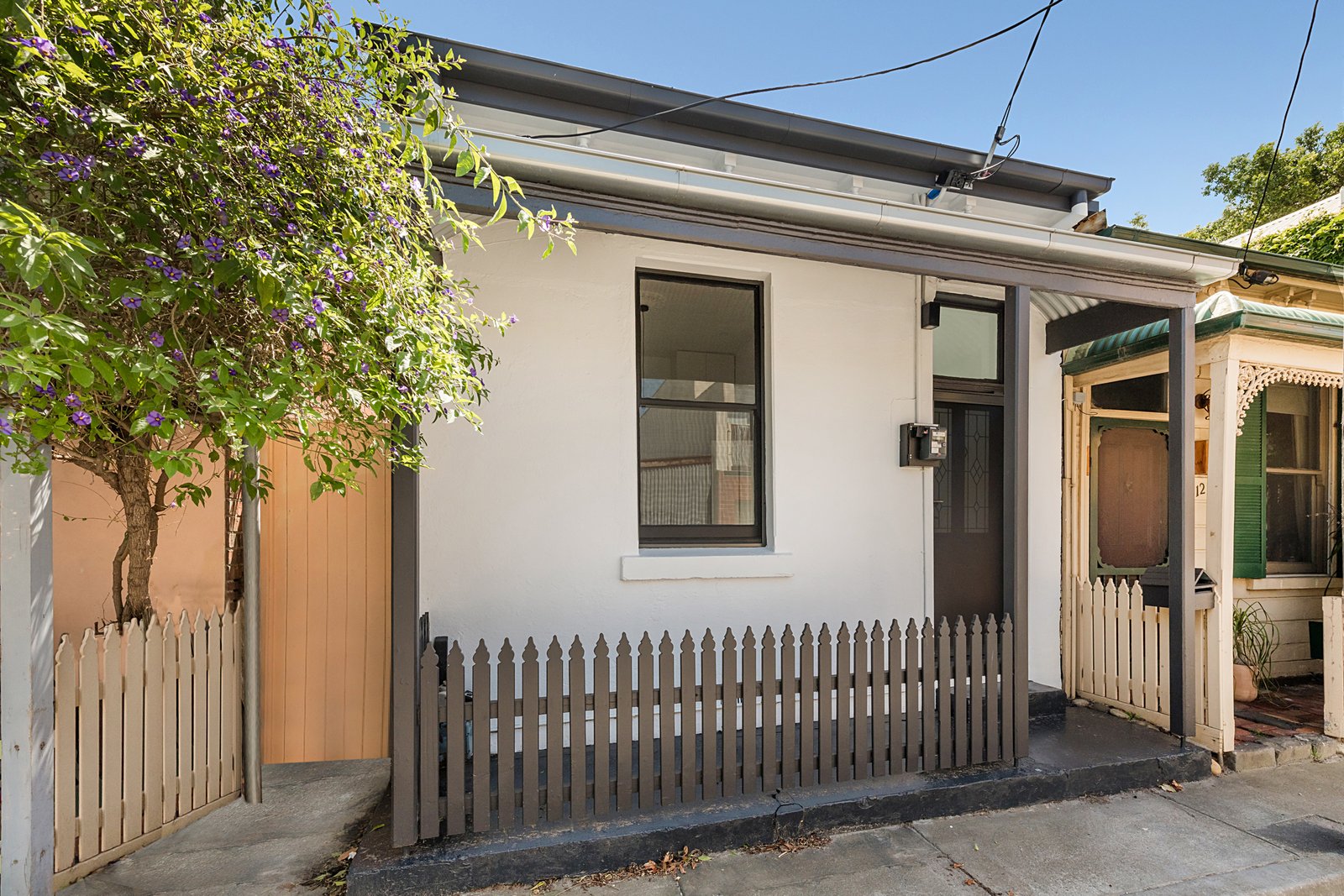 Striking, Modernised Cottage with Two Bedrooms plus Study