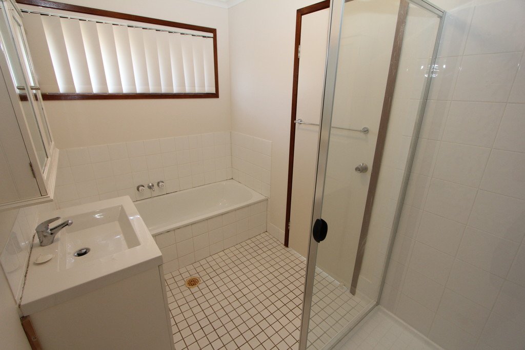 14 Lochinvar Court ASHMORE 12