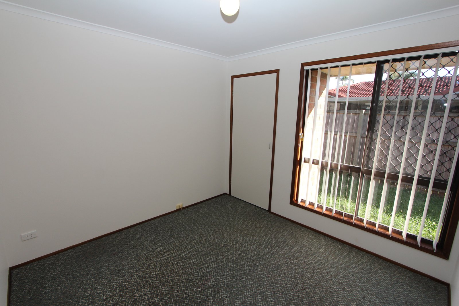 14 Lochinvar Court ASHMORE 9