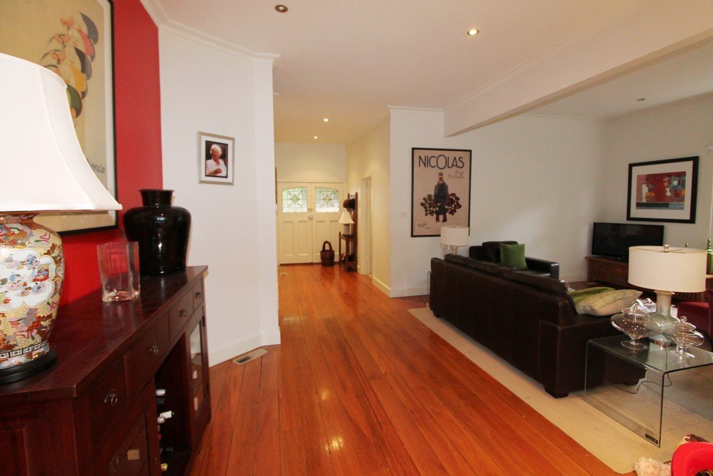 14 Macarthur Street SOLDIERS HILL 2