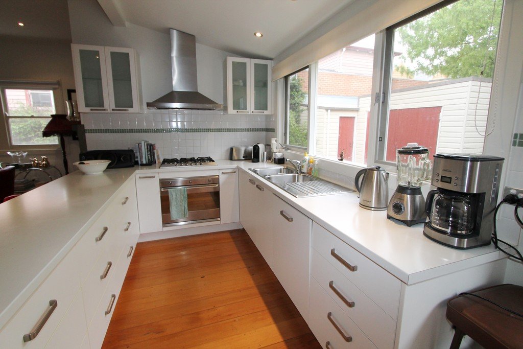 14 Macarthur Street SOLDIERS HILL 8