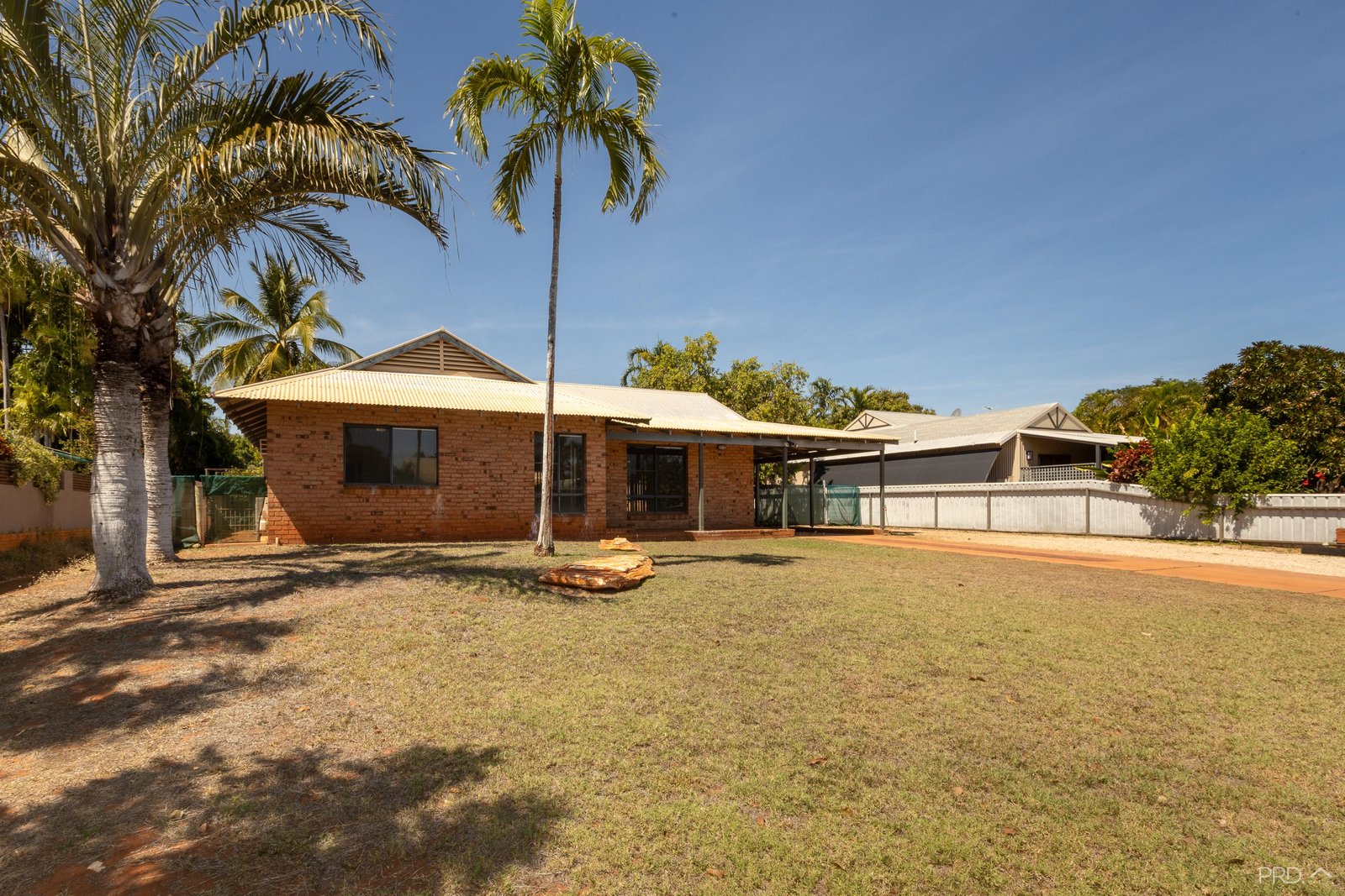 14 Macnee Court CABLE BEACH 6