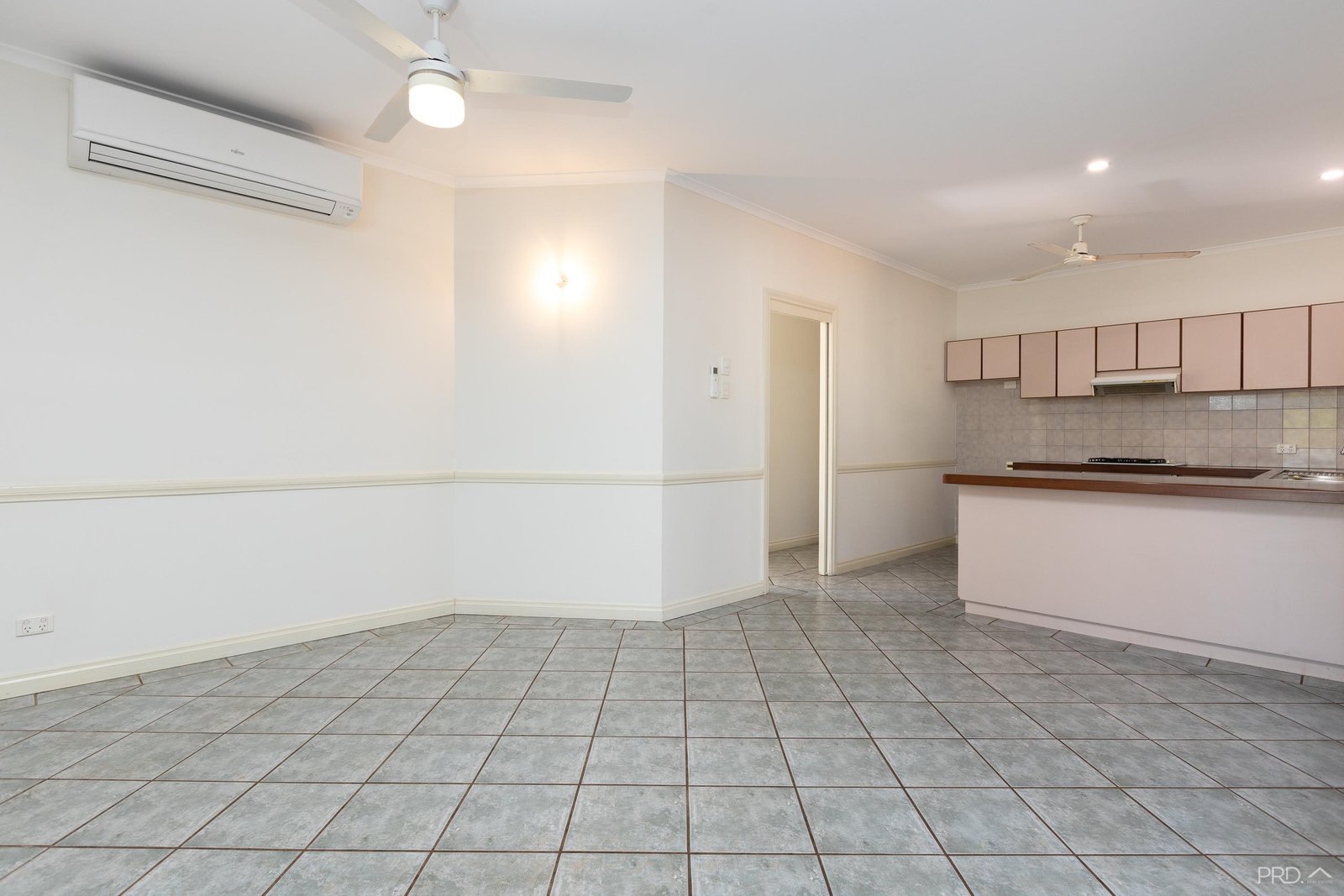 14 Macnee Court CABLE BEACH 8