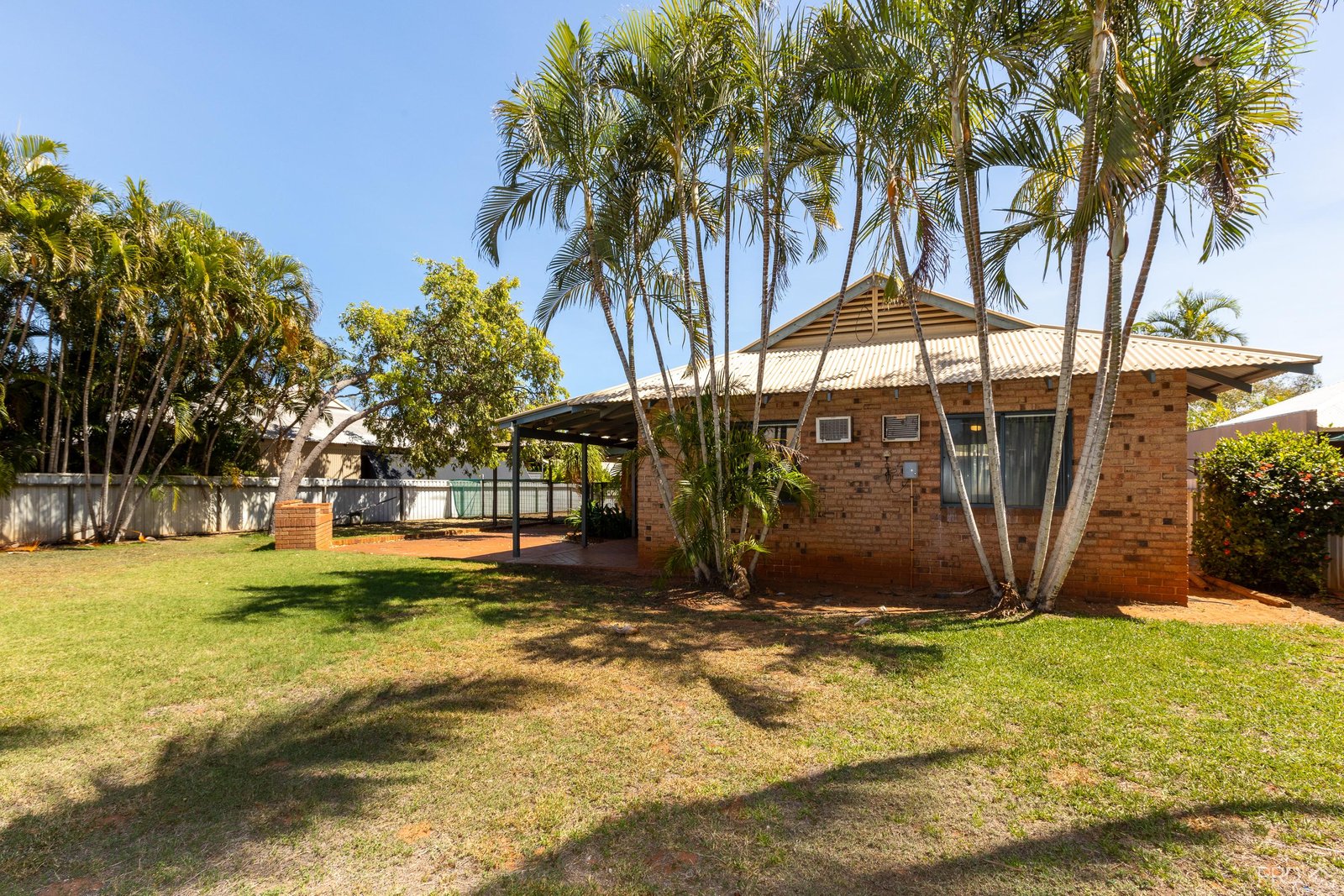 14 Macnee Court CABLE BEACH 12