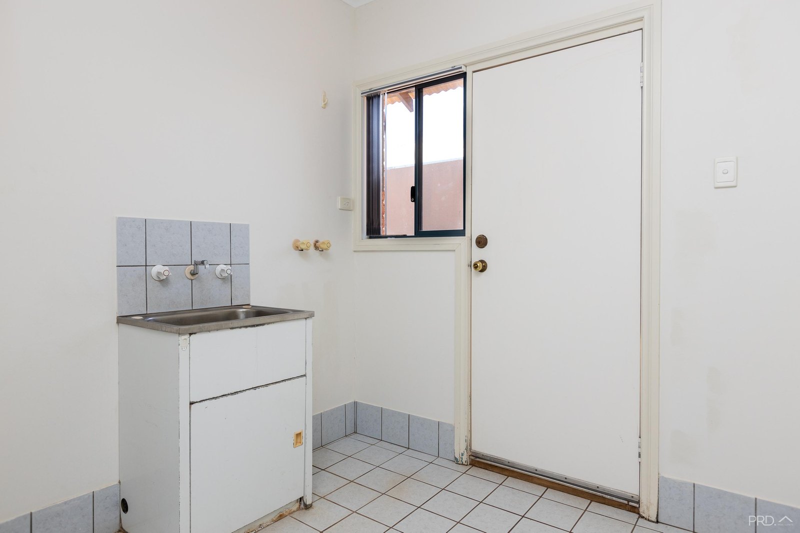 14 Macnee Court CABLE BEACH 24