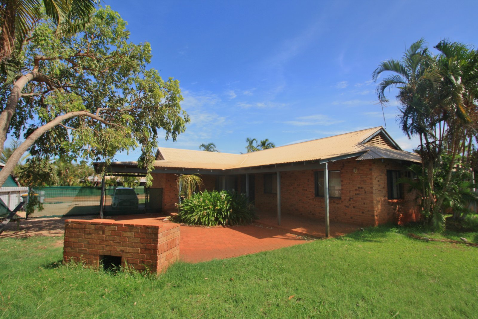 14 Macnee Court CABLE BEACH 17