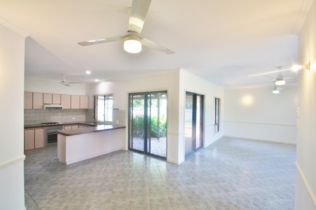 14 Macnee Court CABLE BEACH 2