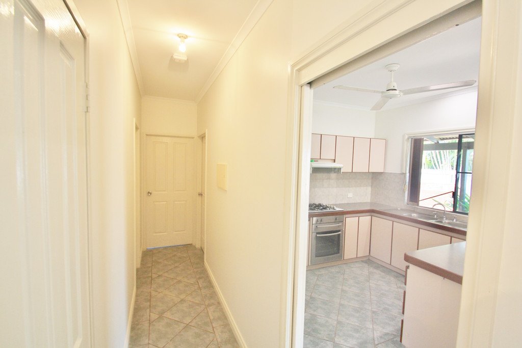 14 Macnee Court CABLE BEACH 7