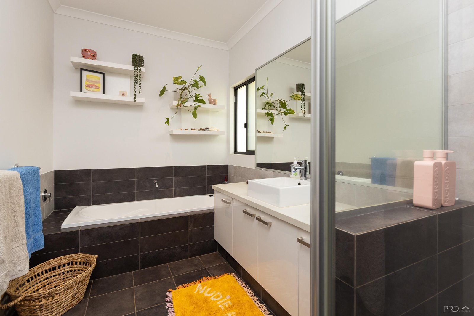 14 Magabala Road BILINGURR 27