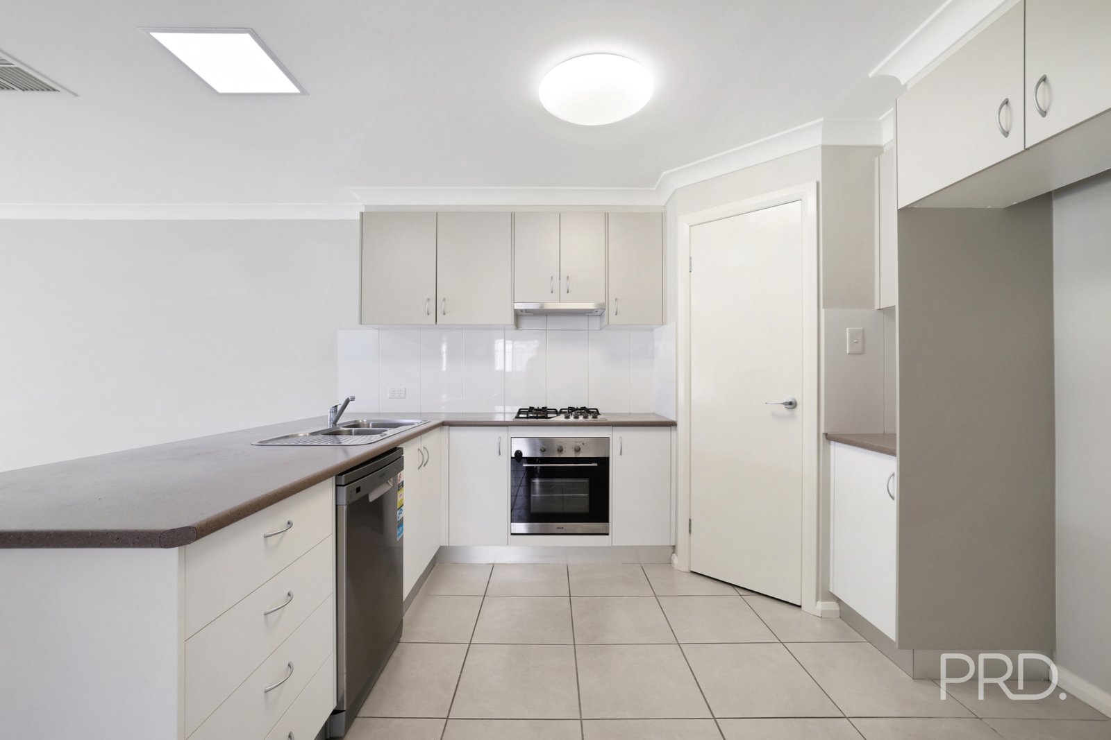 14 Magpie Drive TAMWORTH 13