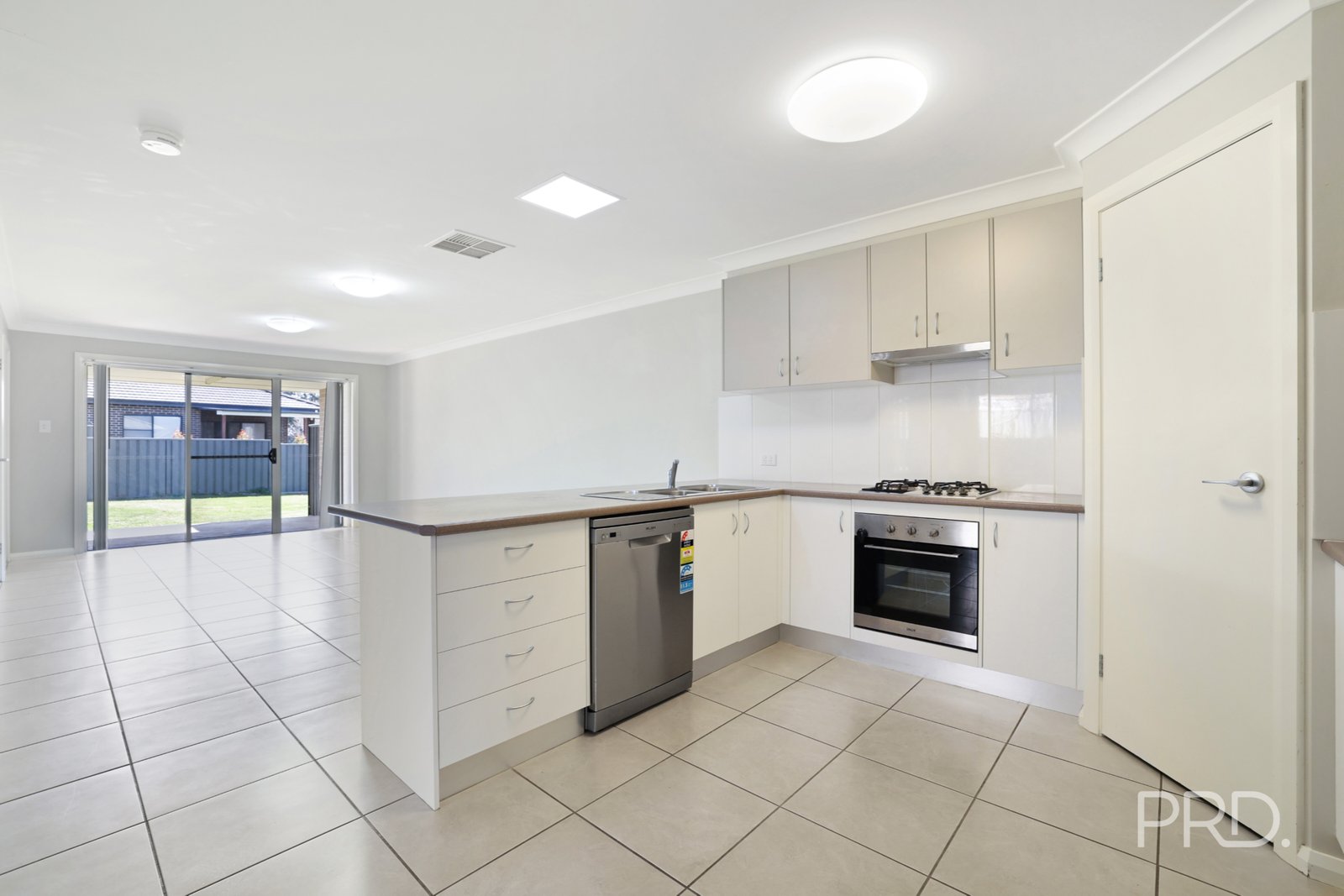 14 Magpie Drive TAMWORTH 14