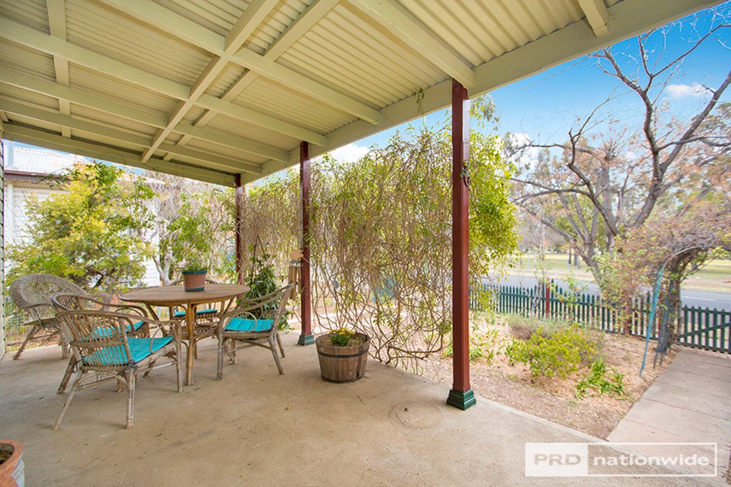 14 Mahony Avenue TAMWORTH 3