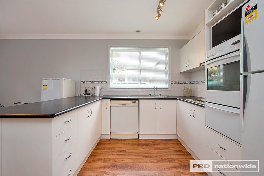 14 Mahony Avenue TAMWORTH 7