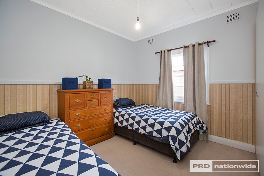 14 Mahony Avenue TAMWORTH 14