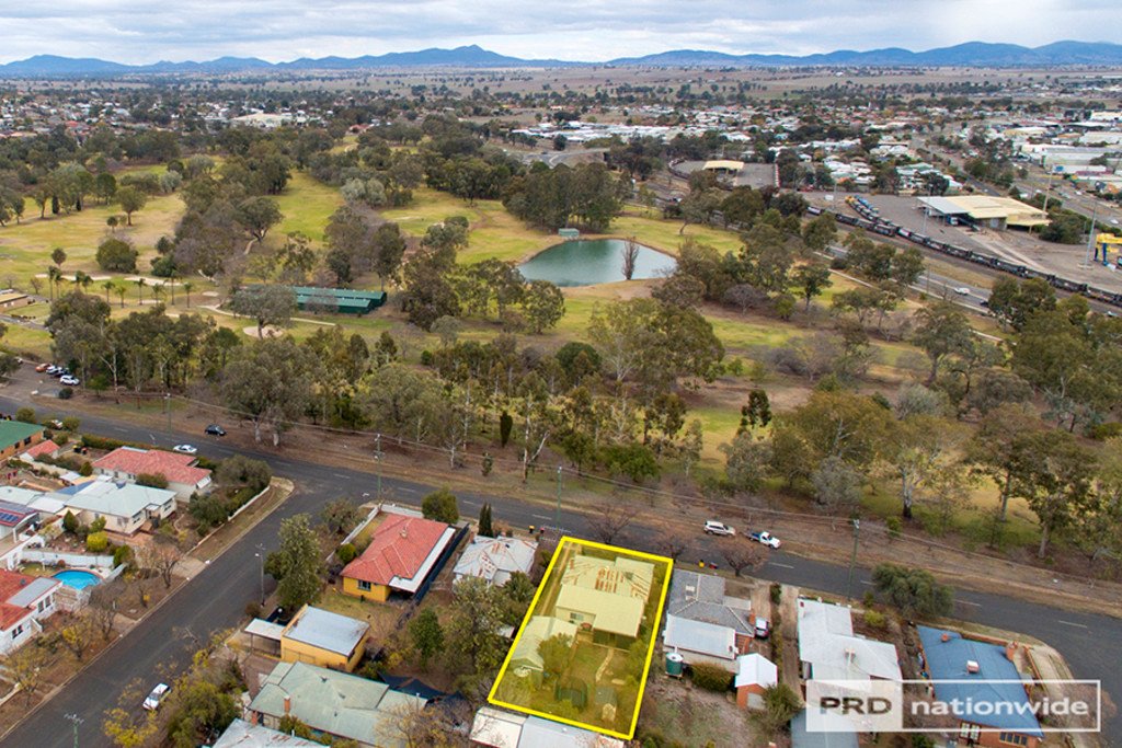 14 Mahony Avenue TAMWORTH 24