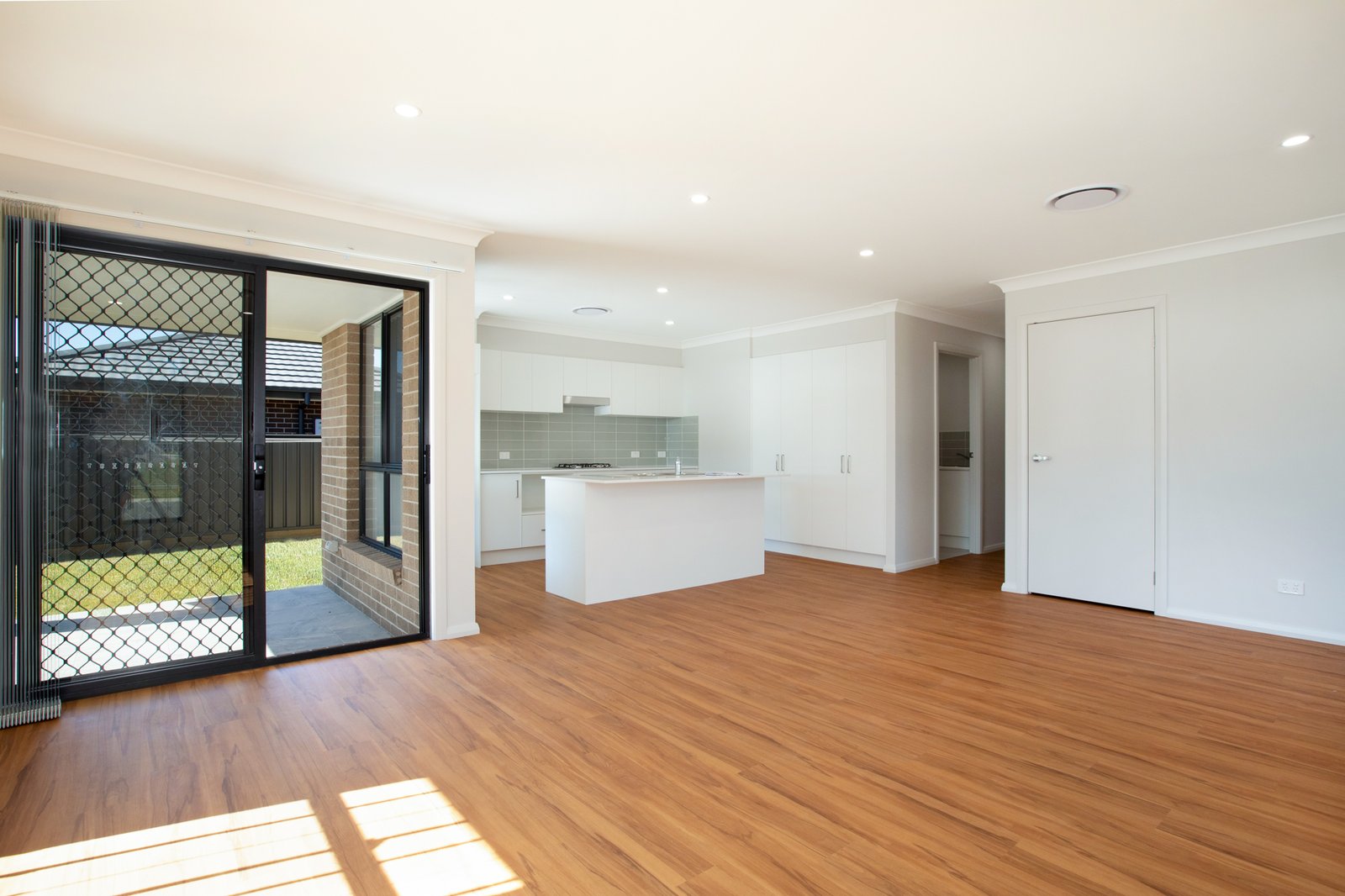 14 Maidford Street THORNTON 4