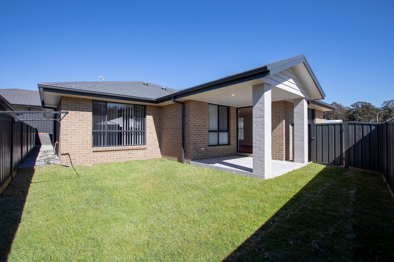 14 Maidford Street THORNTON 9