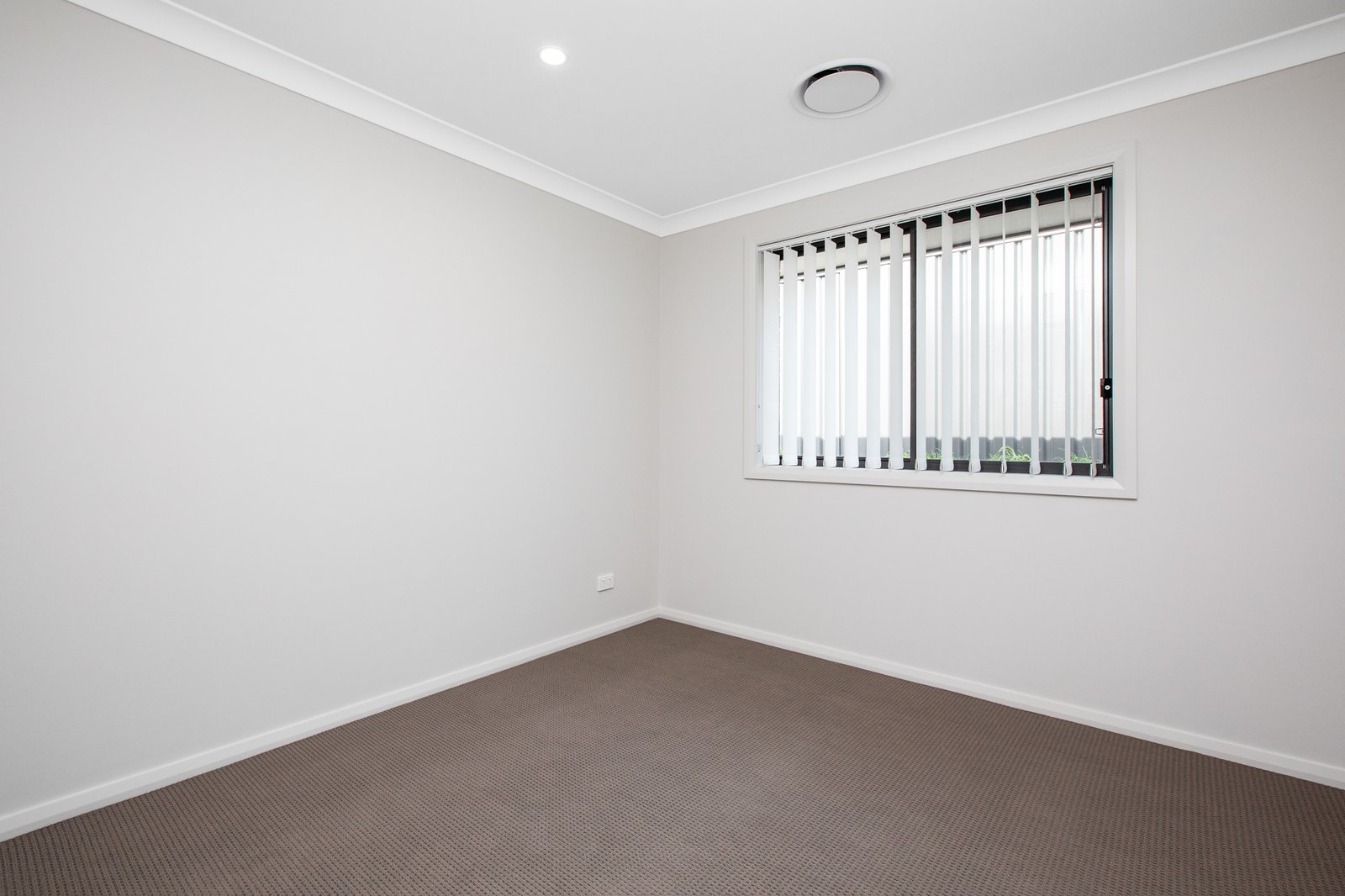 14 Maidford Street THORNTON 15