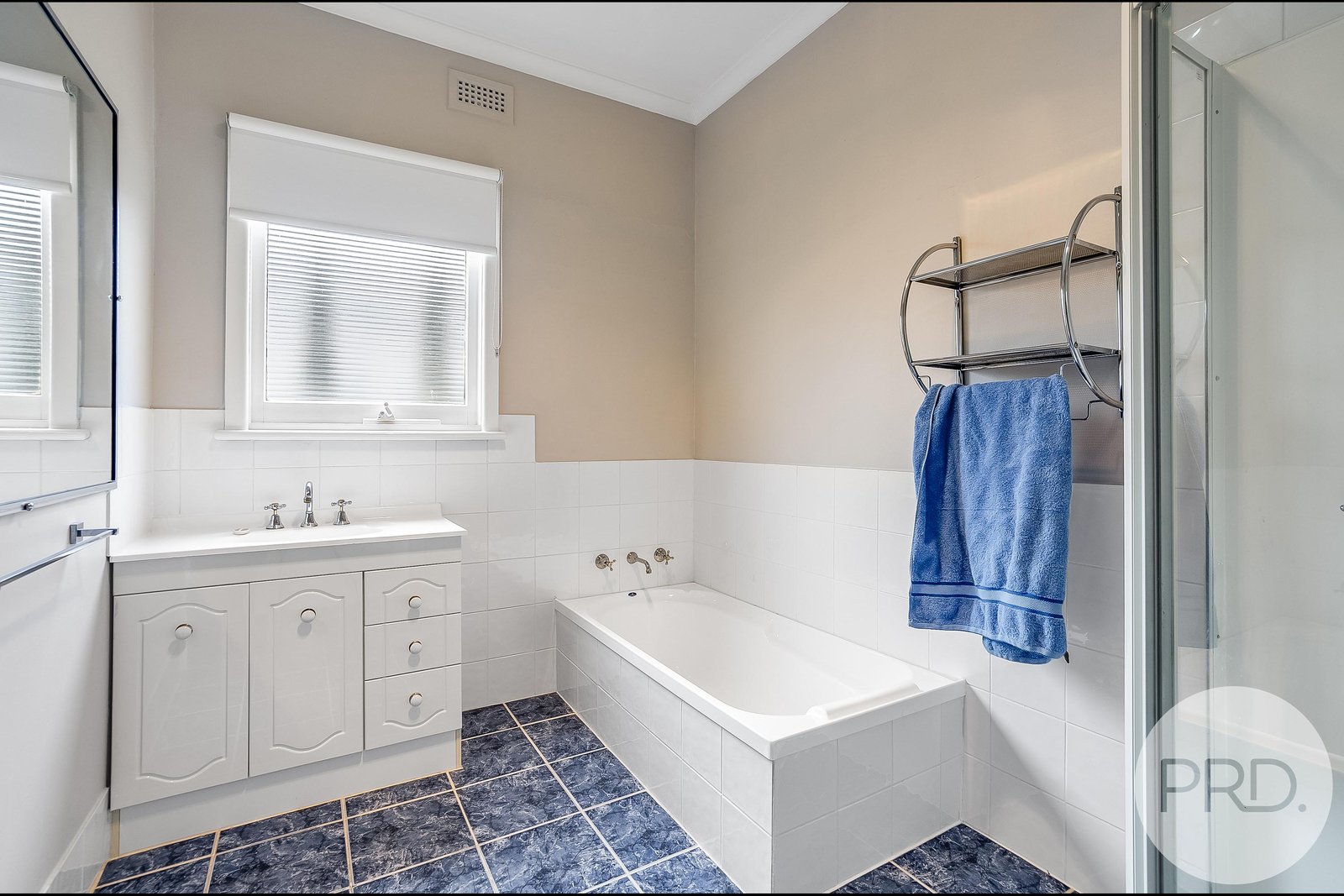 14 Malunna Road LINDISFARNE 8