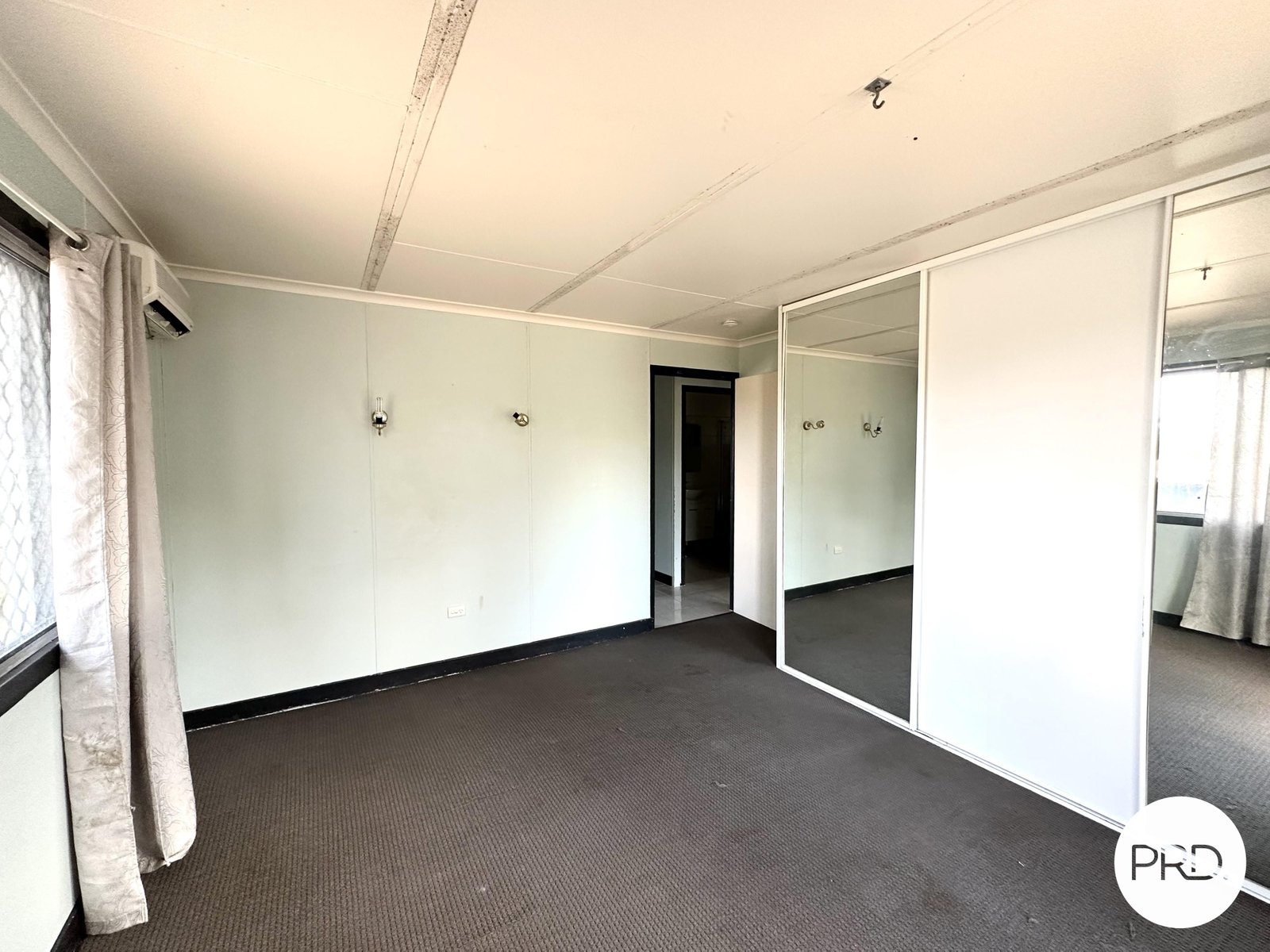 14 Marina Avenue BOYNE ISLAND 11