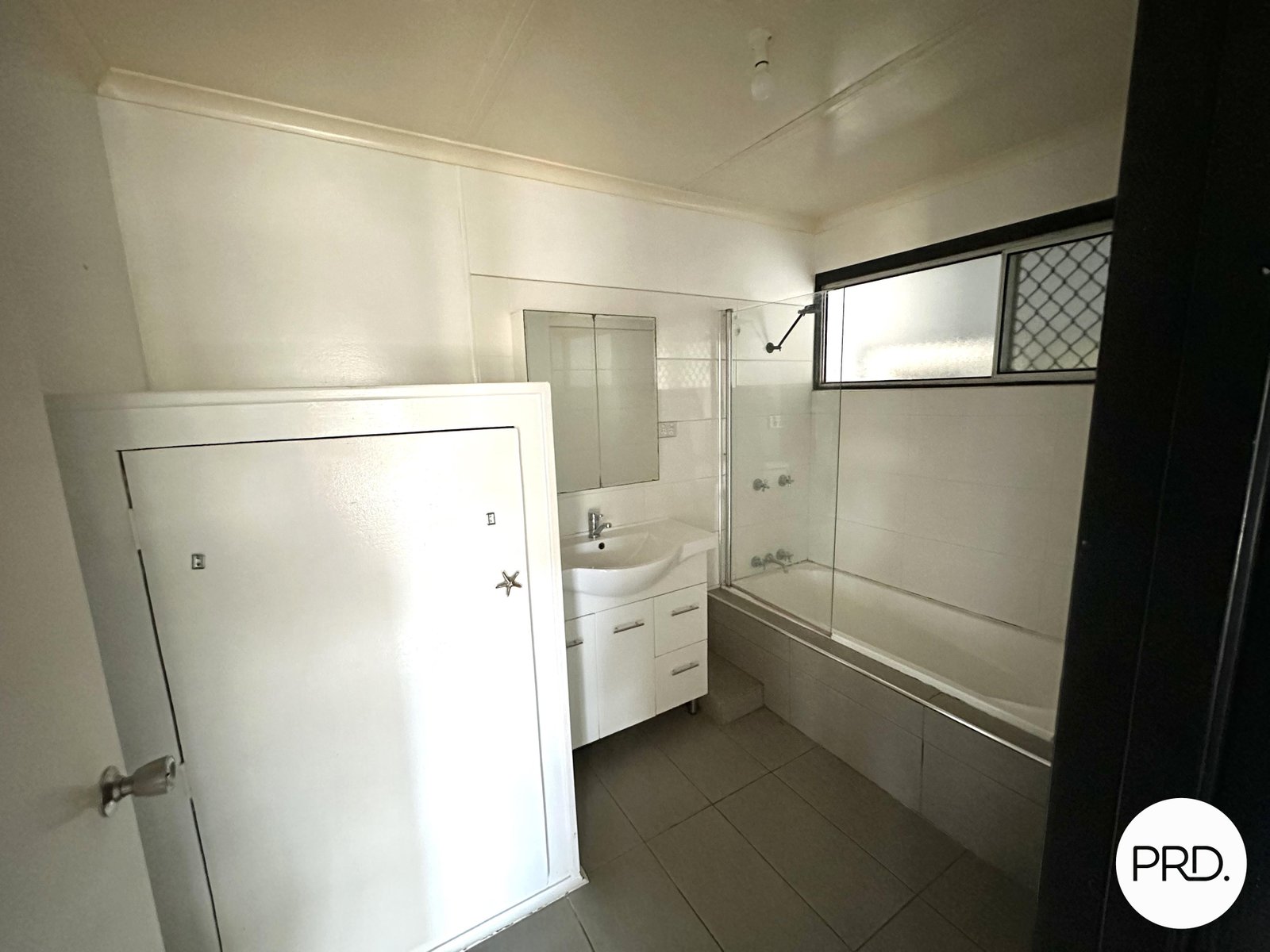 14 Marina Avenue BOYNE ISLAND 15
