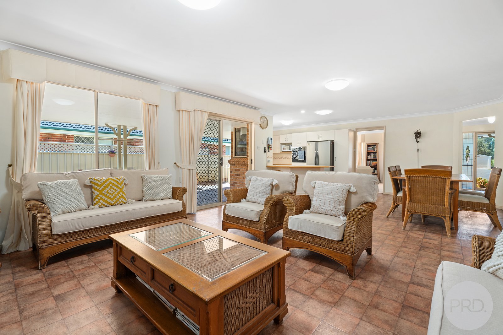 14 Mariner Crescent SALAMANDER BAY 4