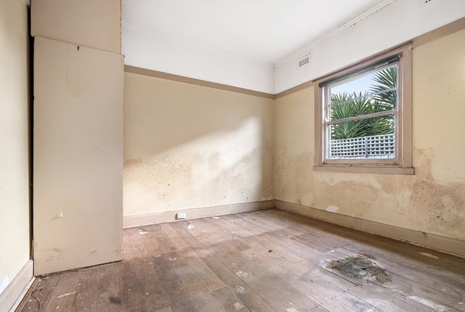 Real Estate and Property in 14 Martin Street, Thornbury, VIC