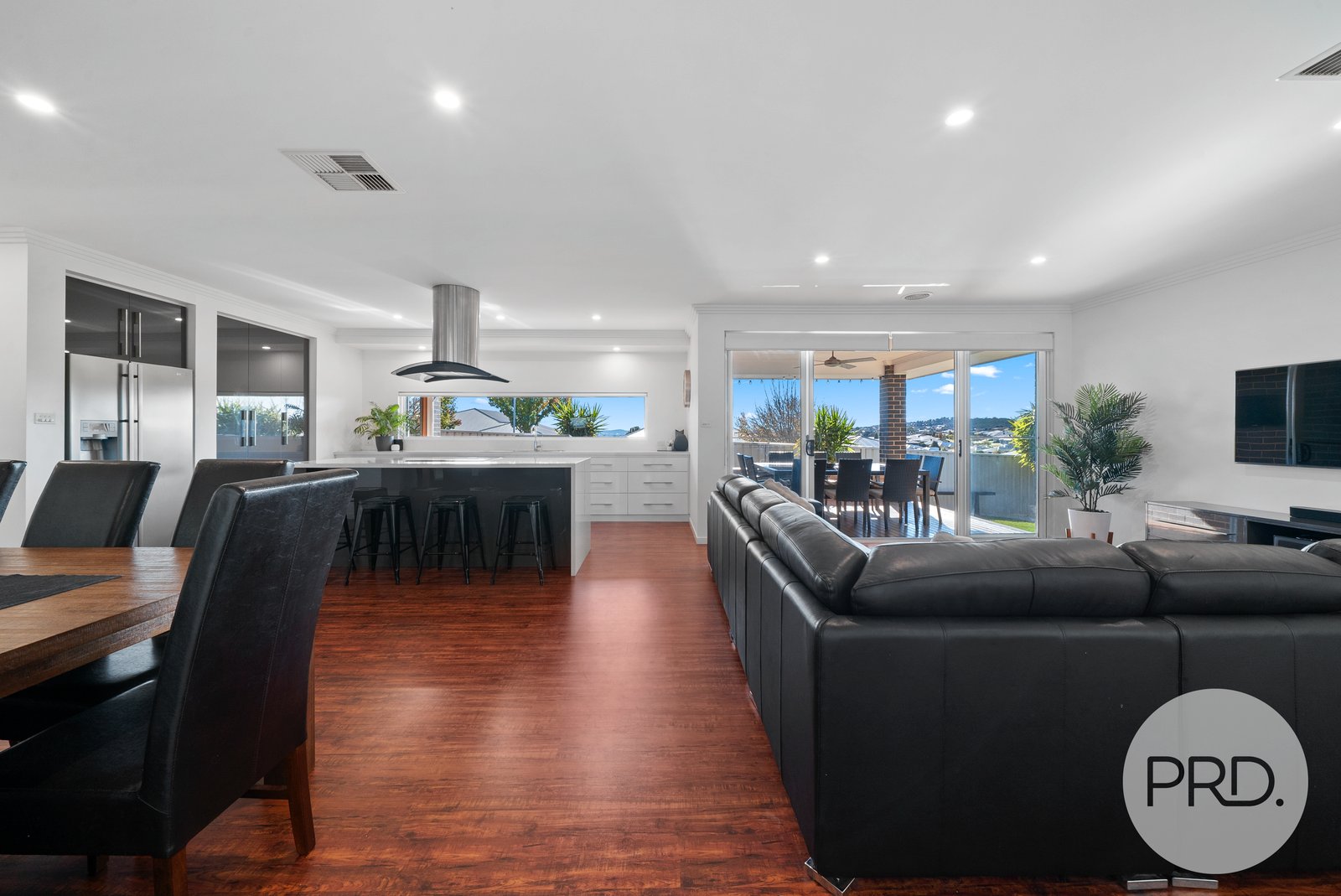 14 Marylands Way BOURKELANDS 6