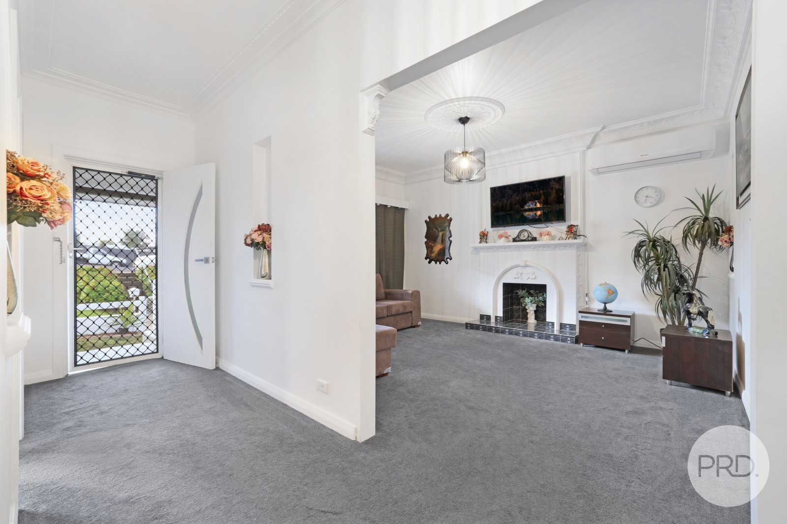 14 Mathews Street TAMWORTH 5