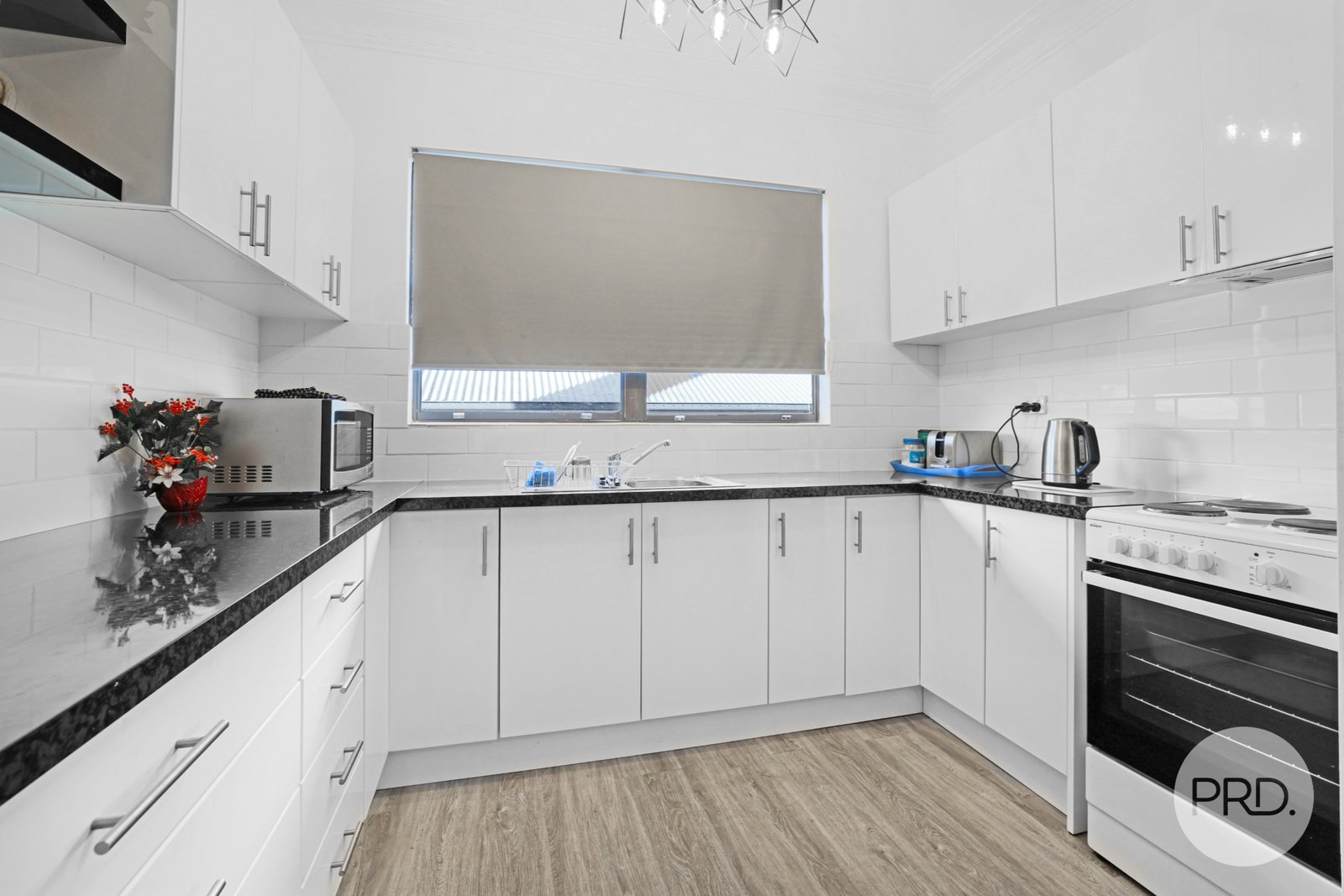 14 Mathews Street TAMWORTH 8