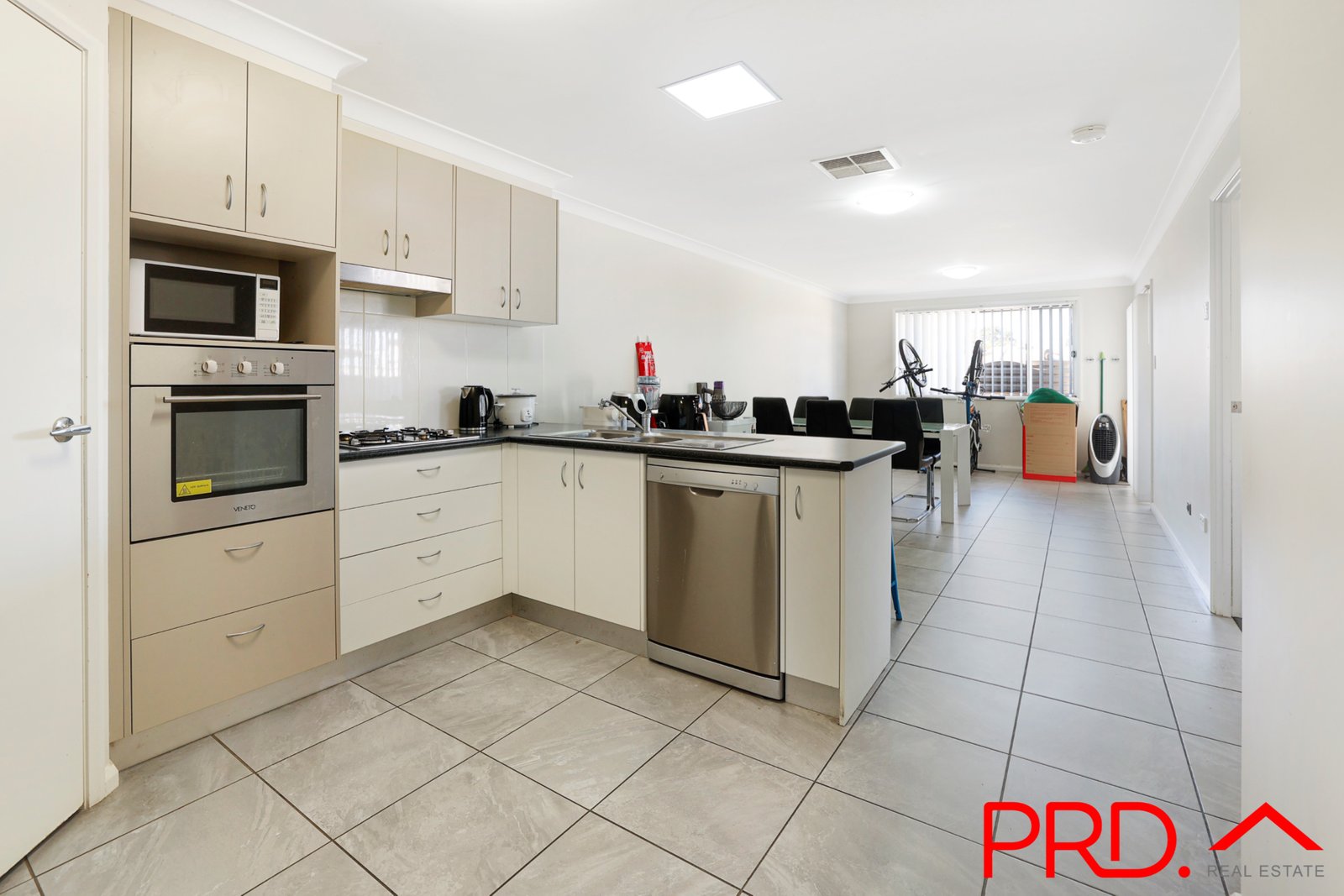 14 Mawson Close TAMWORTH 8