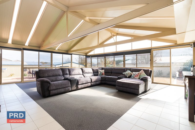 14 McCusker Drive BUNGENDORE 8