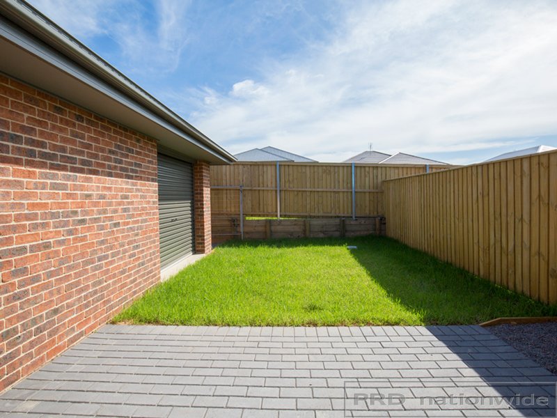 14 McKeachies Drive ABERGLASSLYN 9