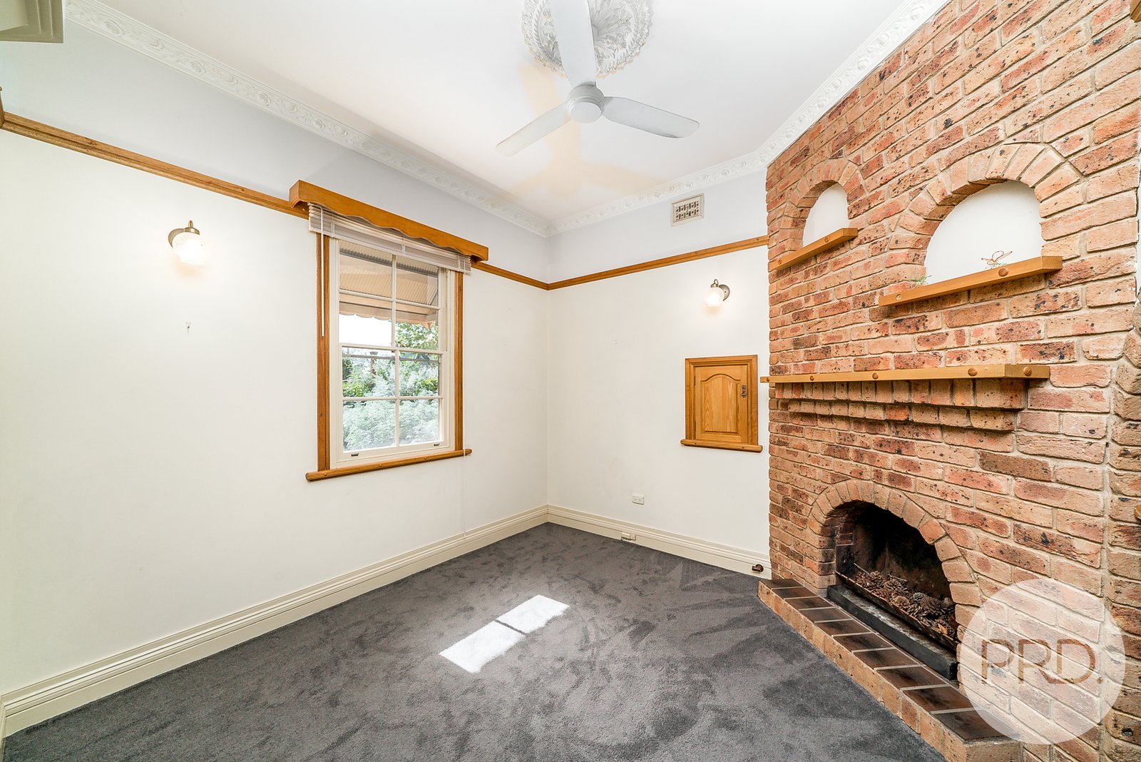 14 McKinnon Street WAGGA WAGGA 3