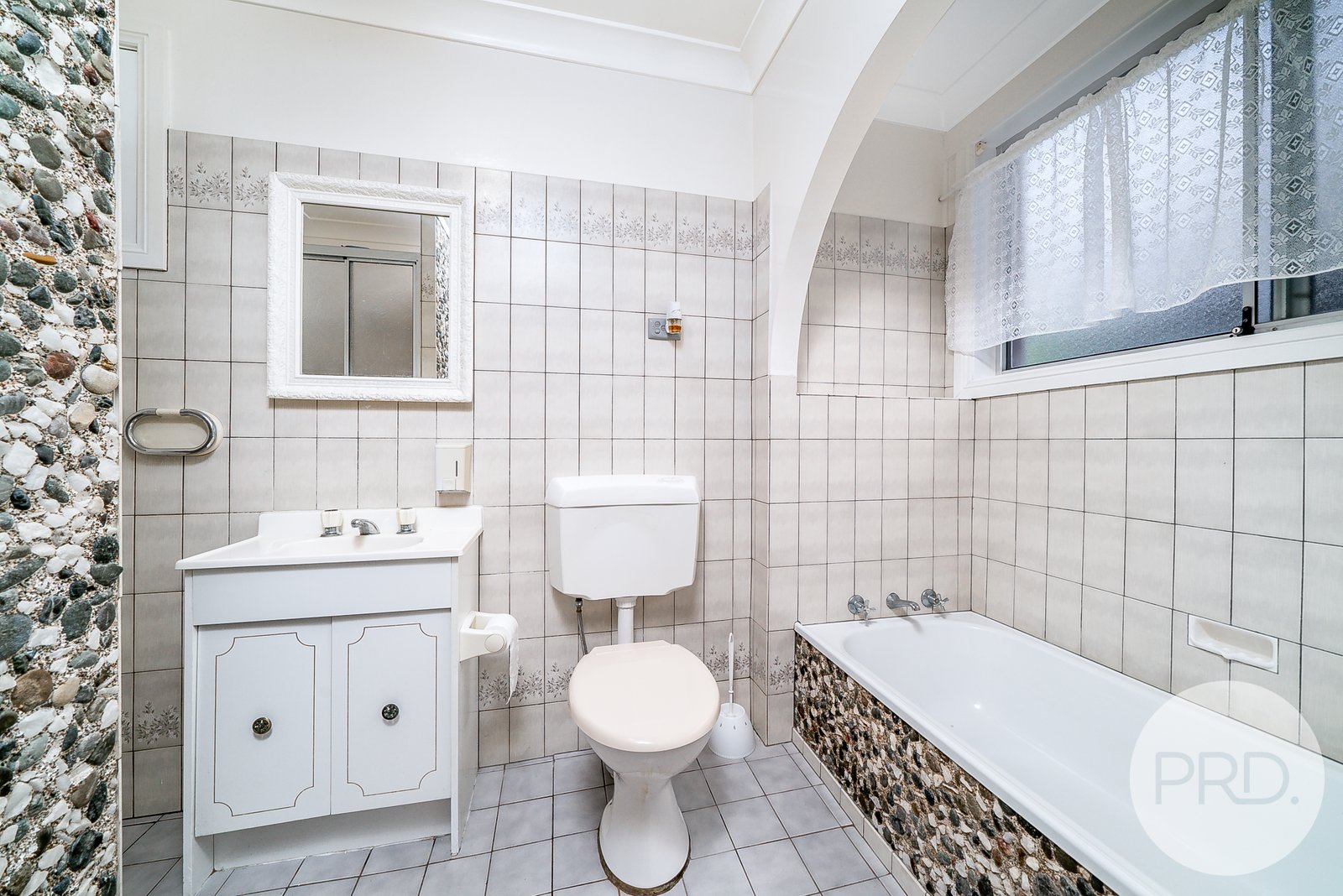 14 McKinnon Street WAGGA WAGGA 4