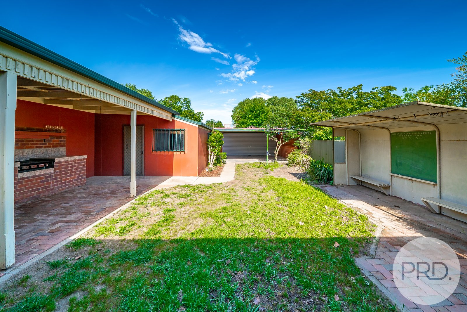 14 McKinnon Street WAGGA WAGGA 5