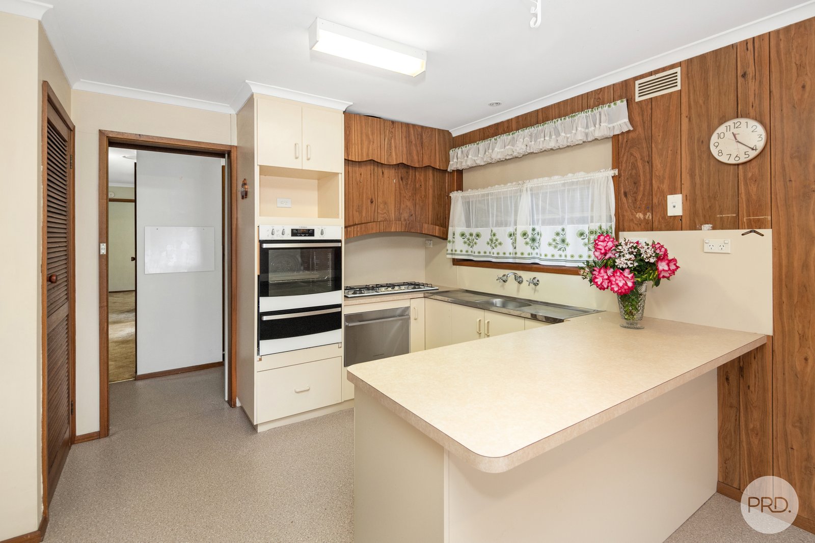 14 McNulty Drive WENDOUREE 4