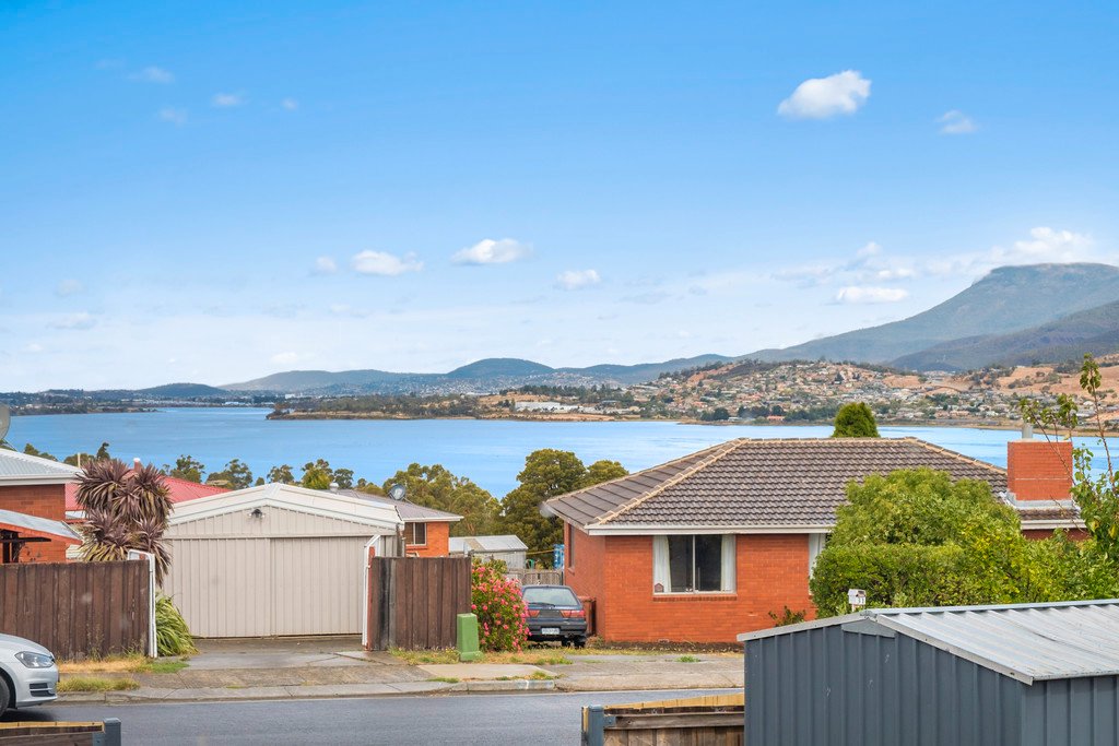 14 McShane Road BRIDGEWATER 9