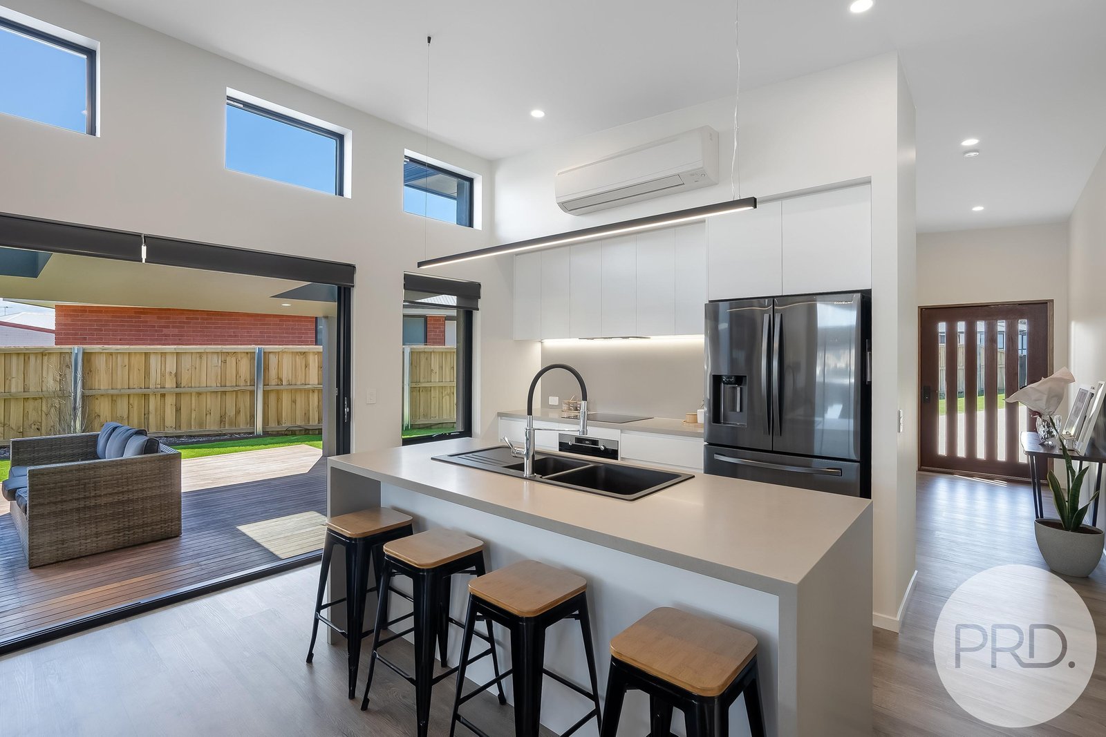 14 Melner Place OAKDOWNS 11