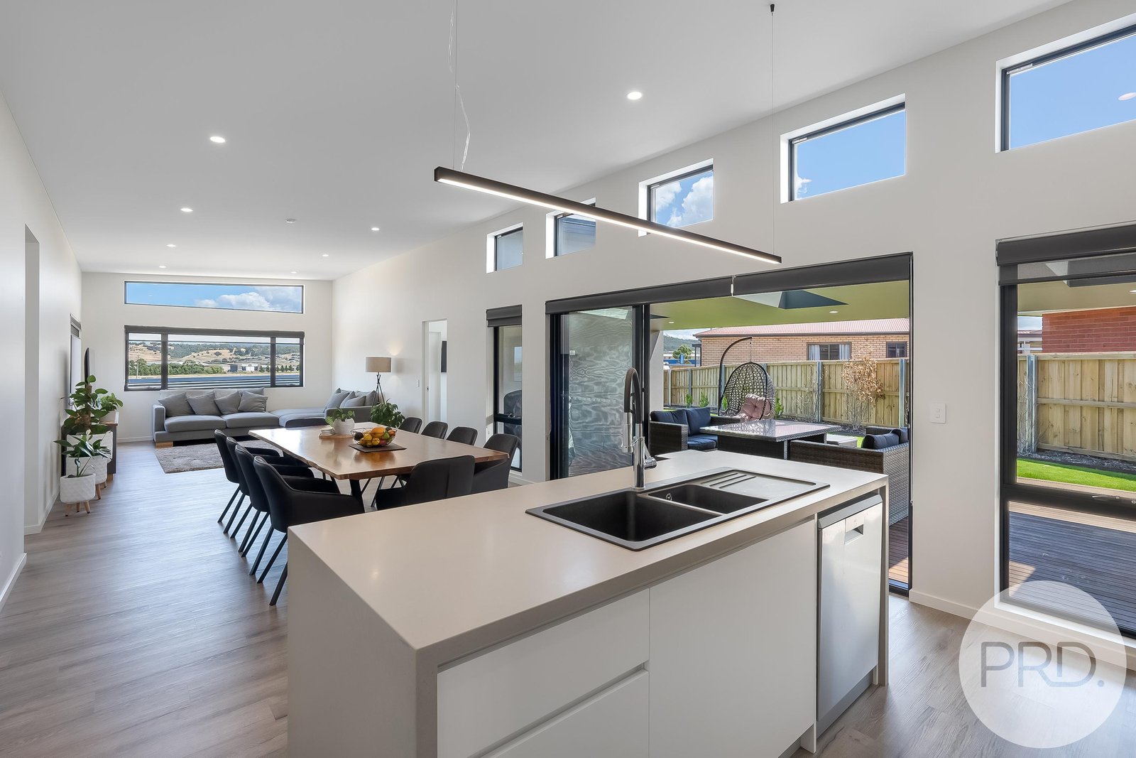 14 Melner Place OAKDOWNS 13