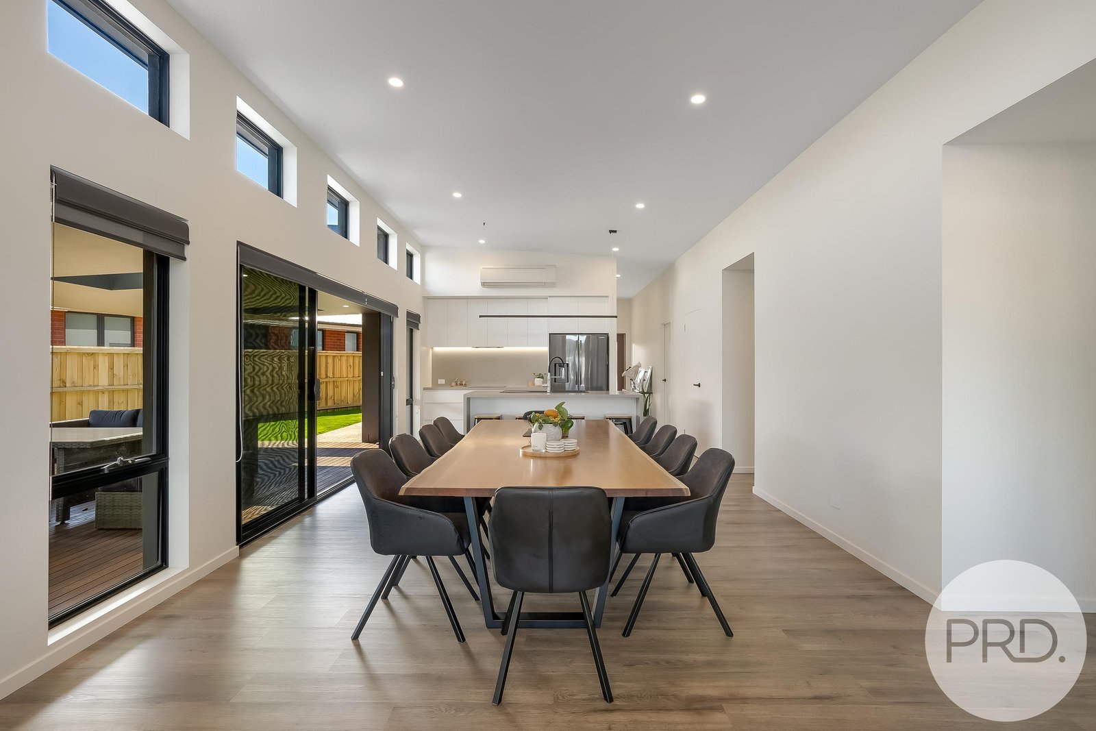 14 Melner Place OAKDOWNS 16