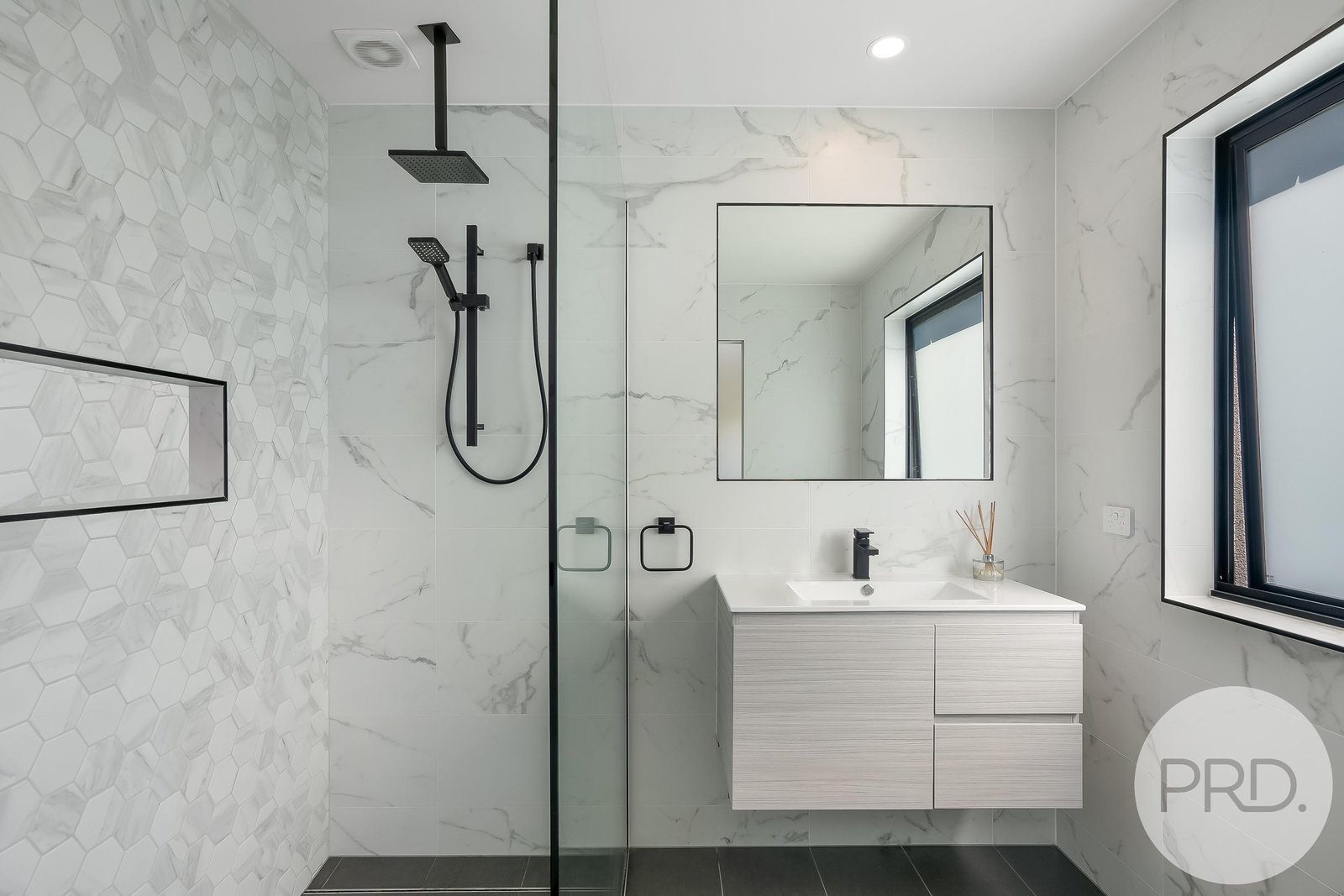 14 Melner Place OAKDOWNS 24