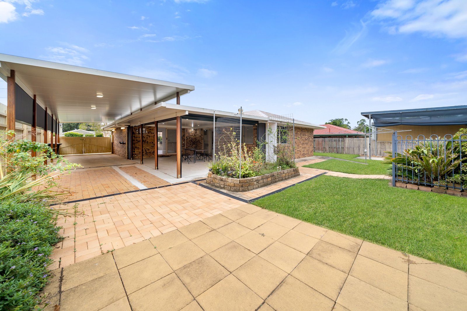 14 Meredith Place REDLAND BAY 1