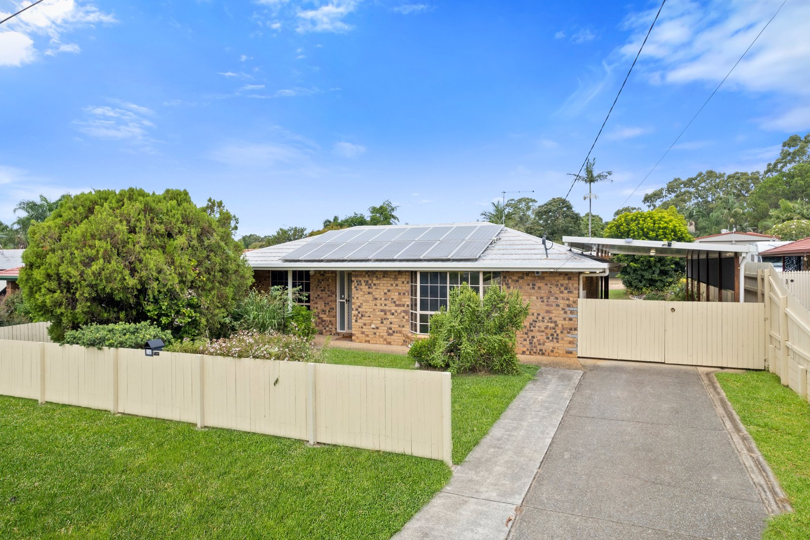 14 Meredith Place REDLAND BAY 3