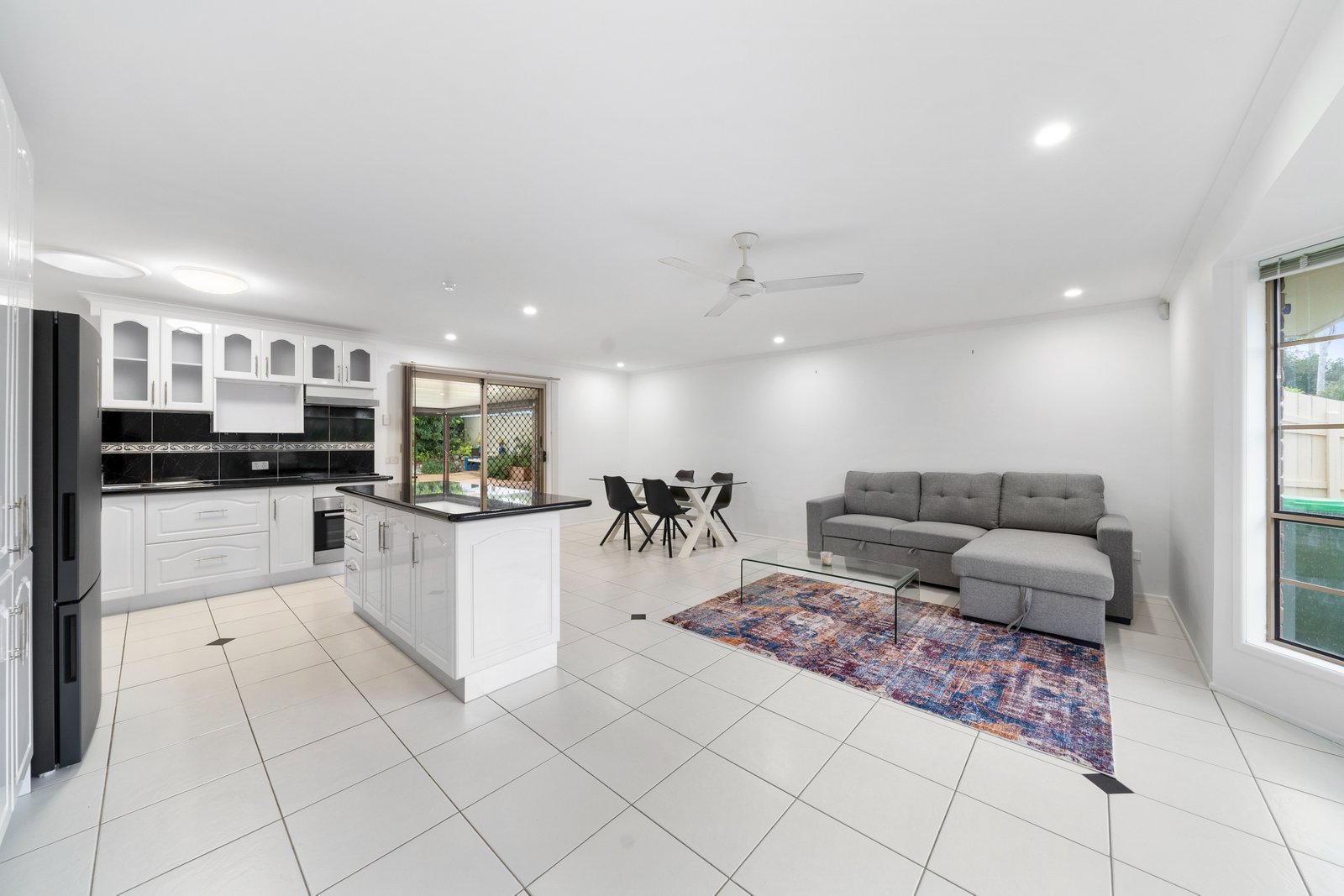 14 Meredith Place REDLAND BAY 5