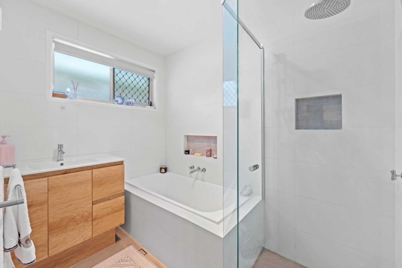 14 Mirreen Drive TUGUN 7