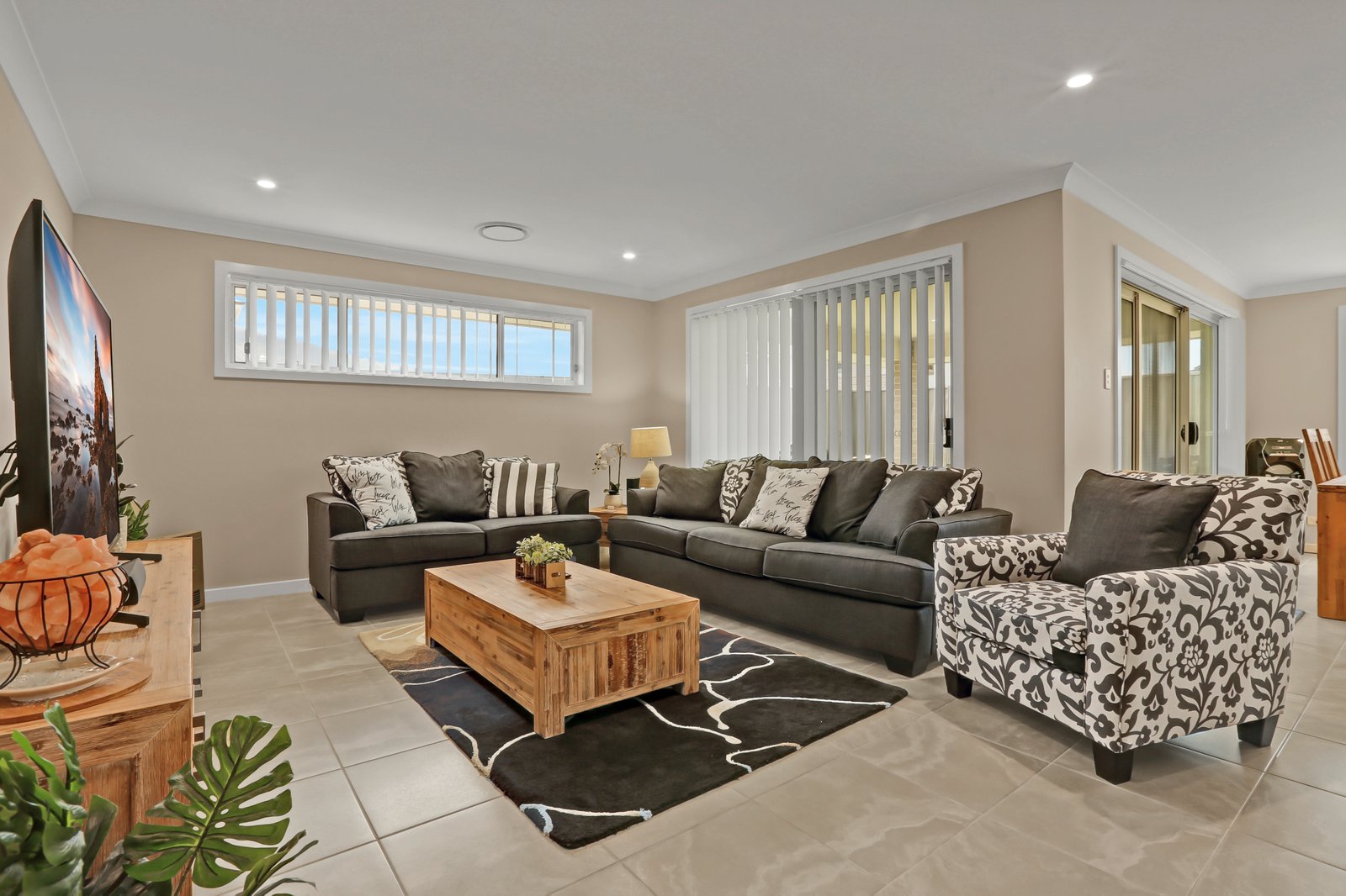 14 Monarch Street WONGAWILLI 2